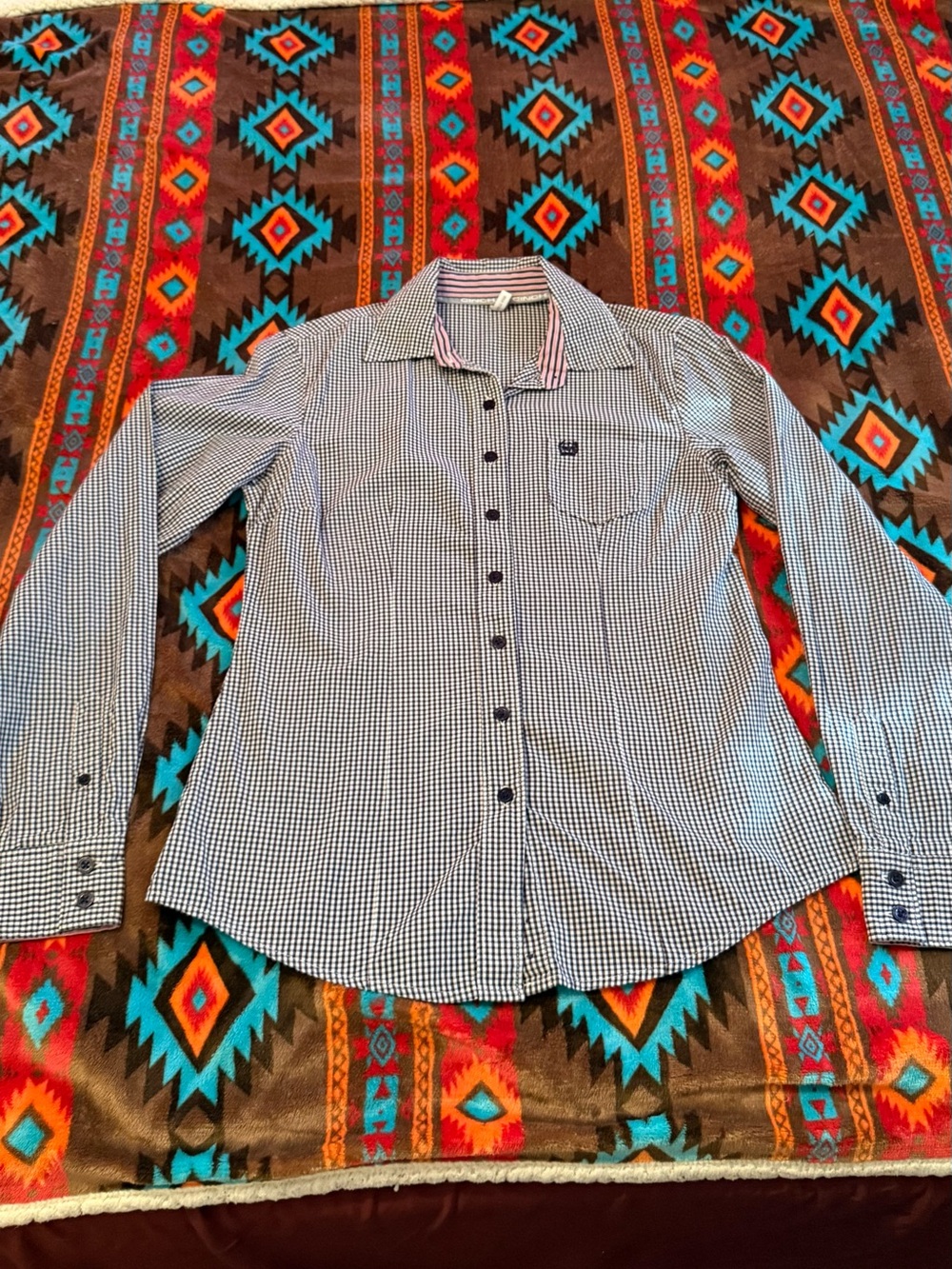 Women’s Cinch button up shirt